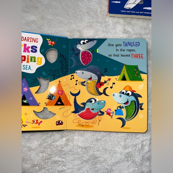 Book Bundle - Picture 3 of 13